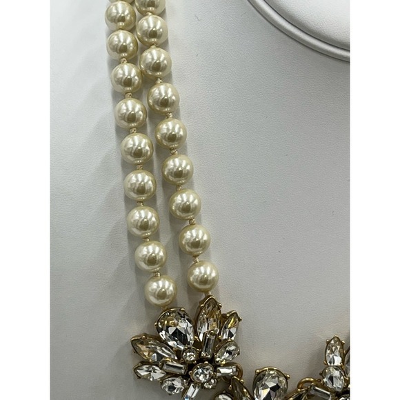 J. Crew Pearl and Rhinestone Cluster
Costume hand knotted Statement Necklace - Picture 13 of 14
